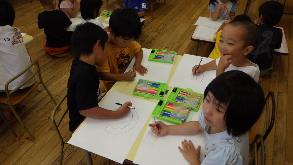 遠足の絵