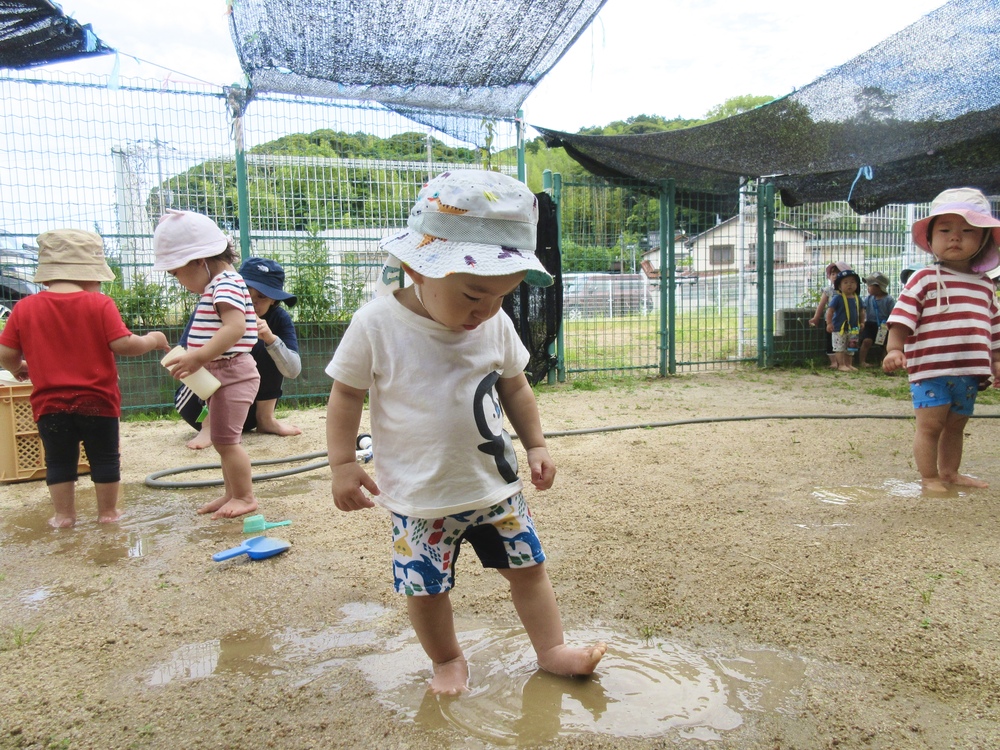 どろんこ遊びの様子