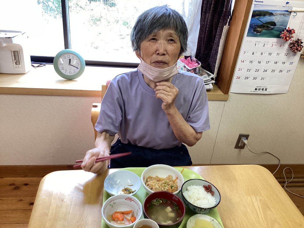 昼食