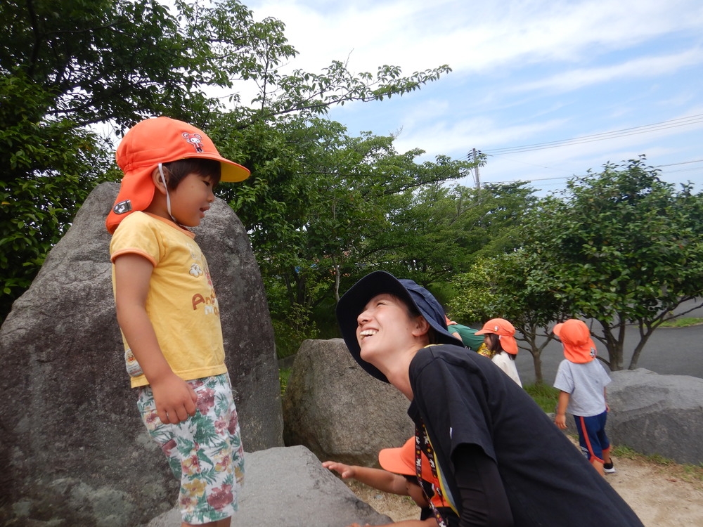 岩の上に登る