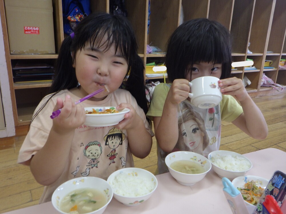 給食