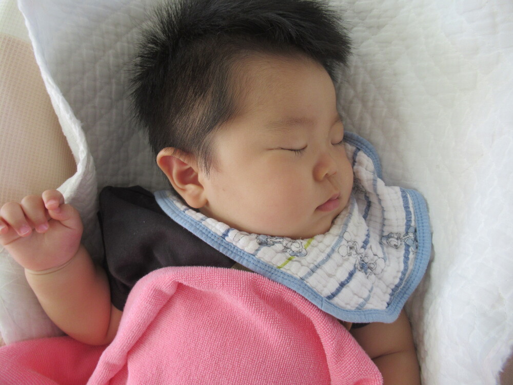寝ている子ども