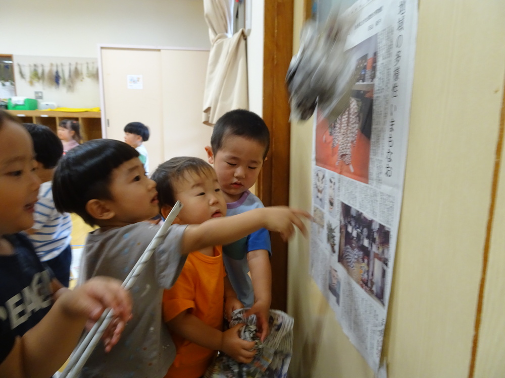 新聞紙遊び (3)
