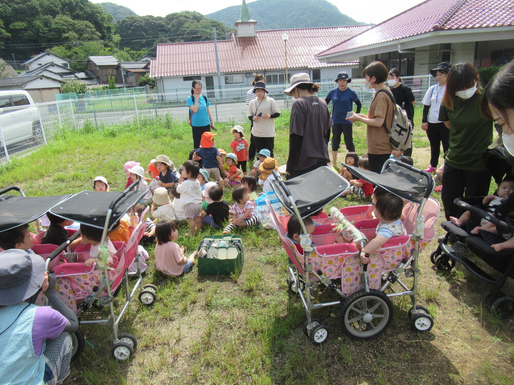 避難をする子ども