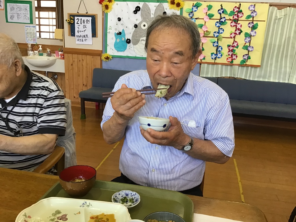 昼食