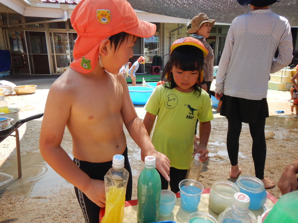 色水あそび