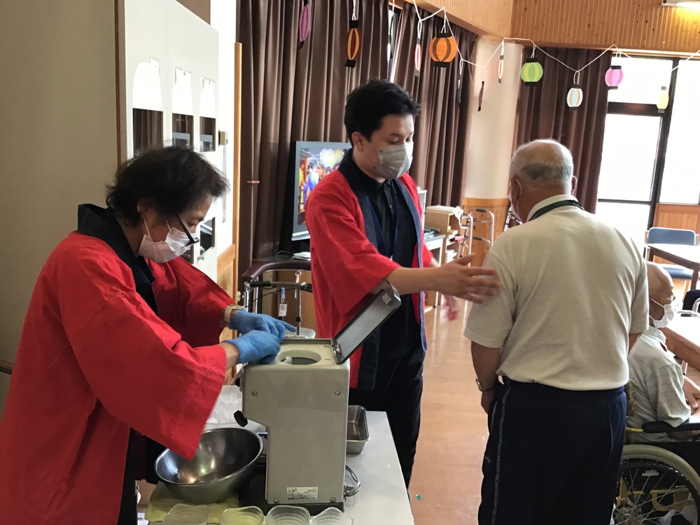 夏祭りの様子