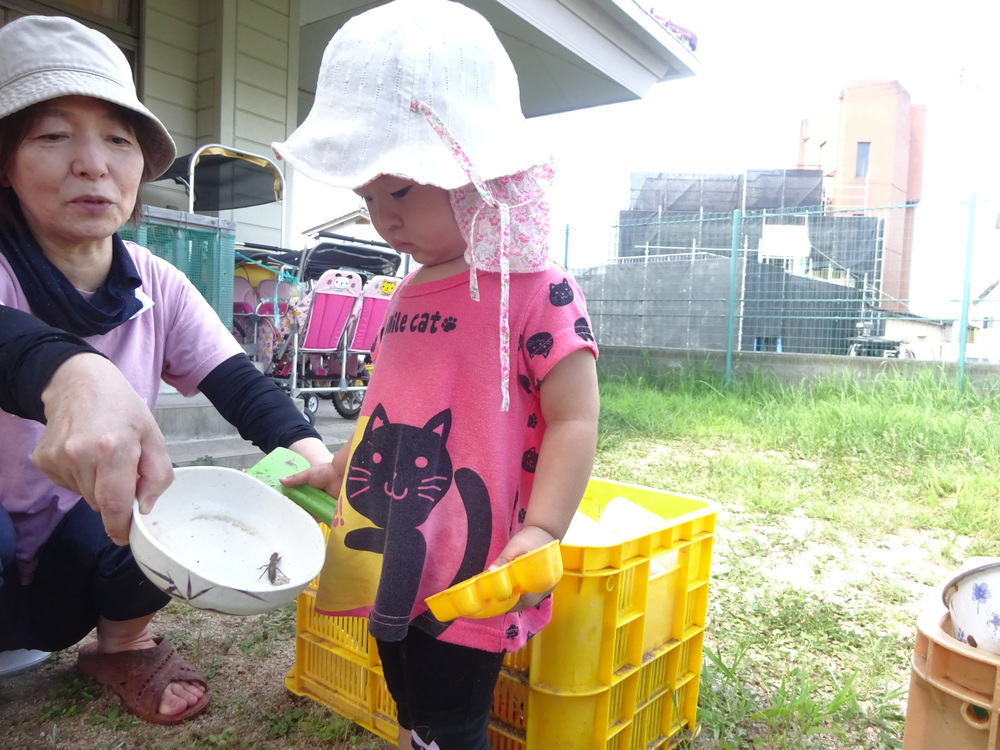 水遊びをしている子ども (7)