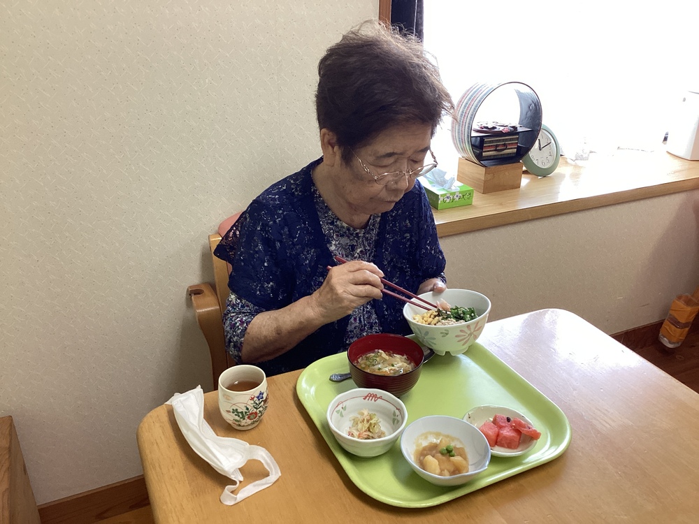 昼食