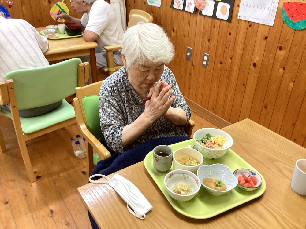 昼食