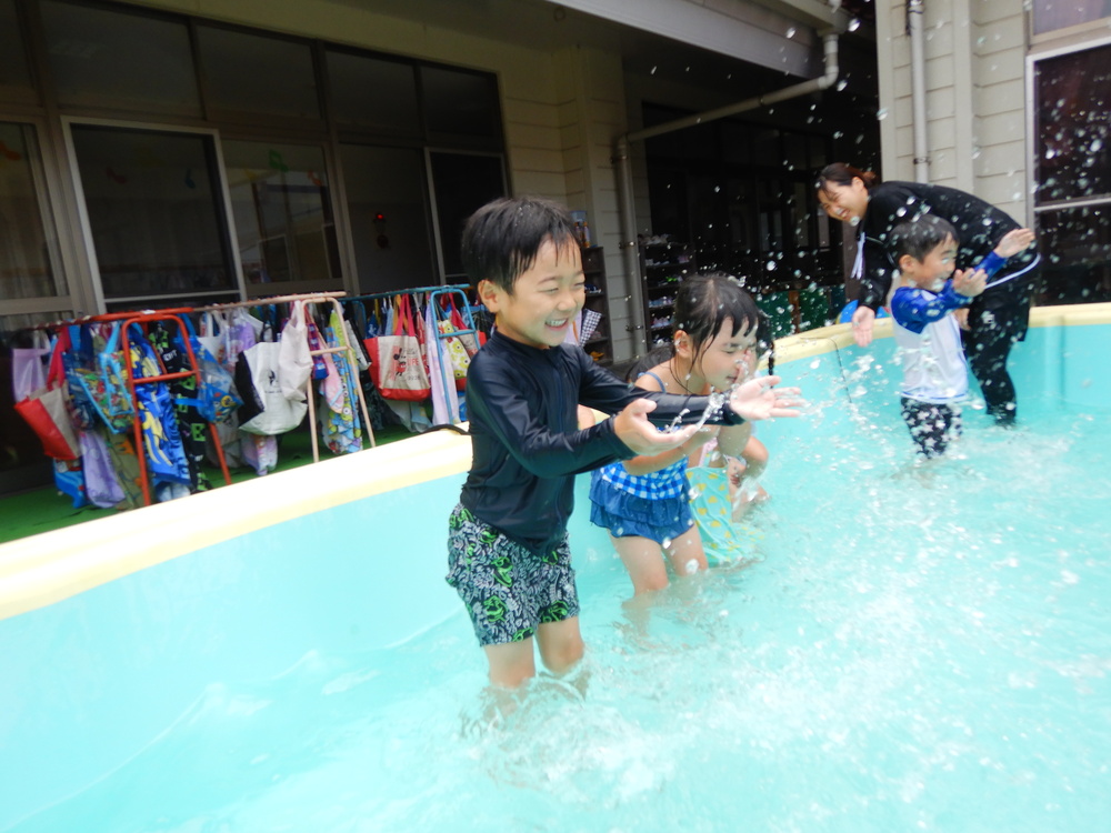 水のかけあい