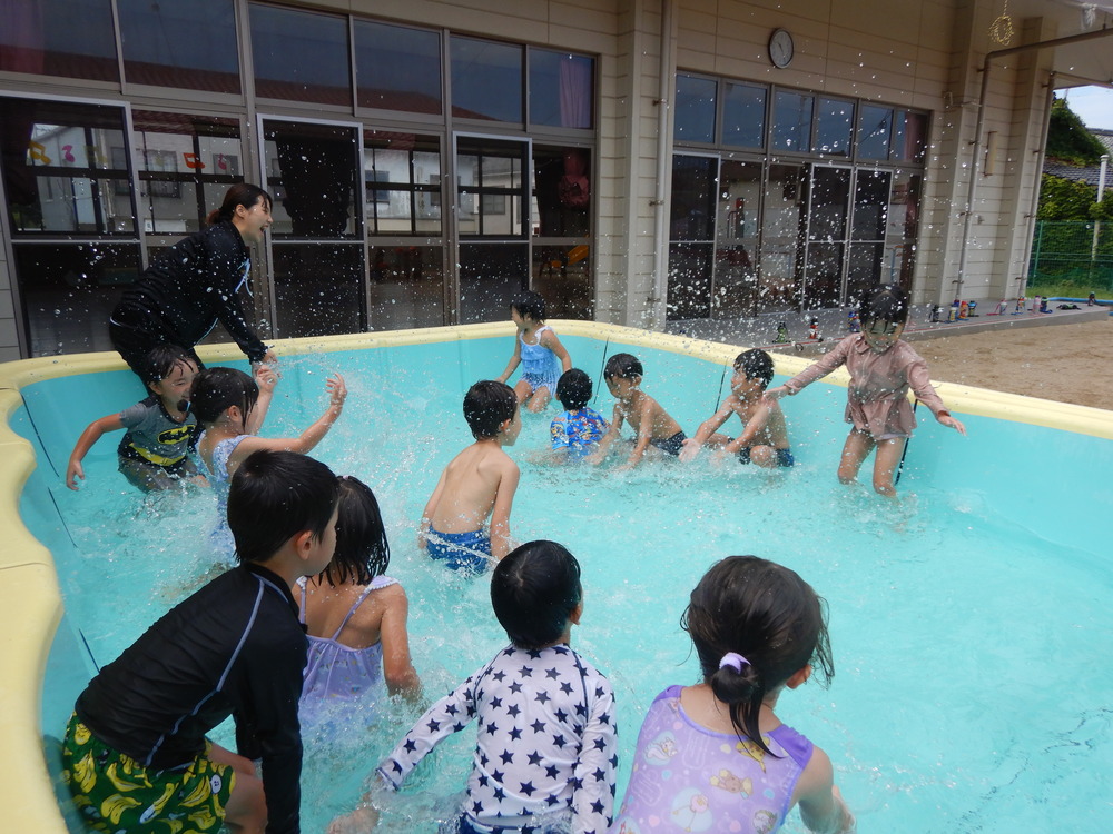 水のかけあい３