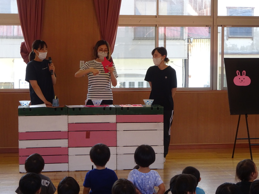 保育者の出し物 (1)