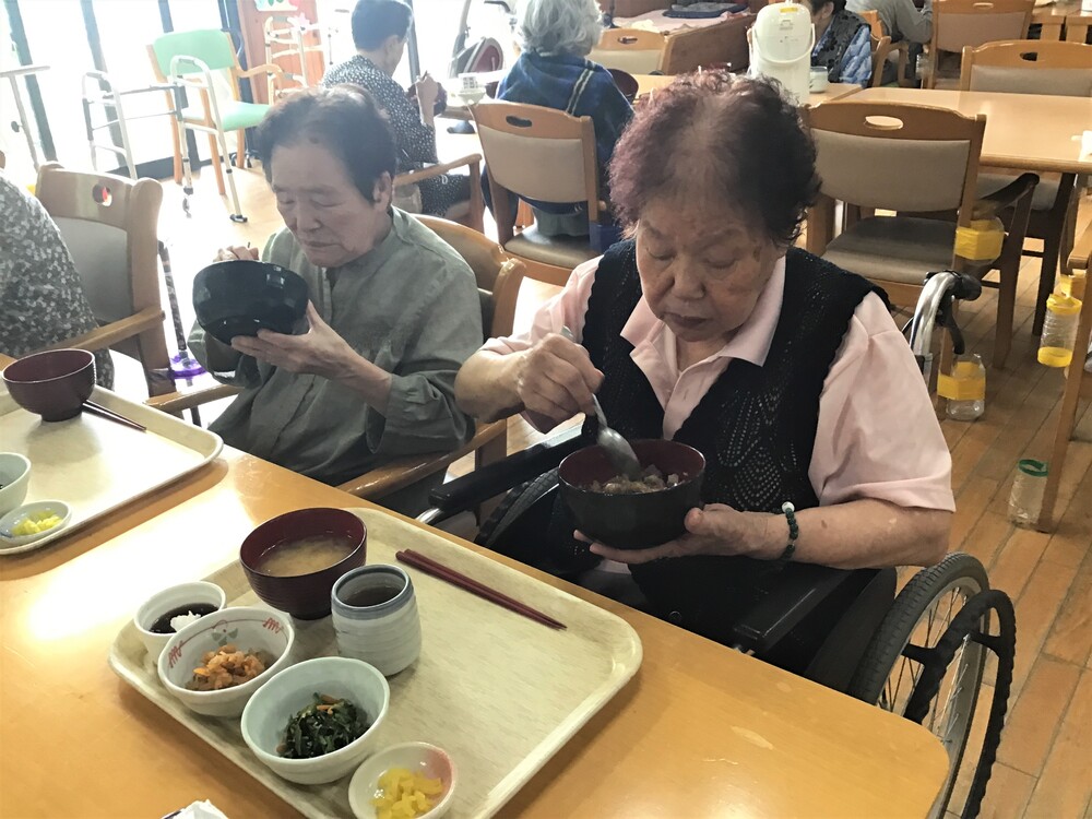 昼食