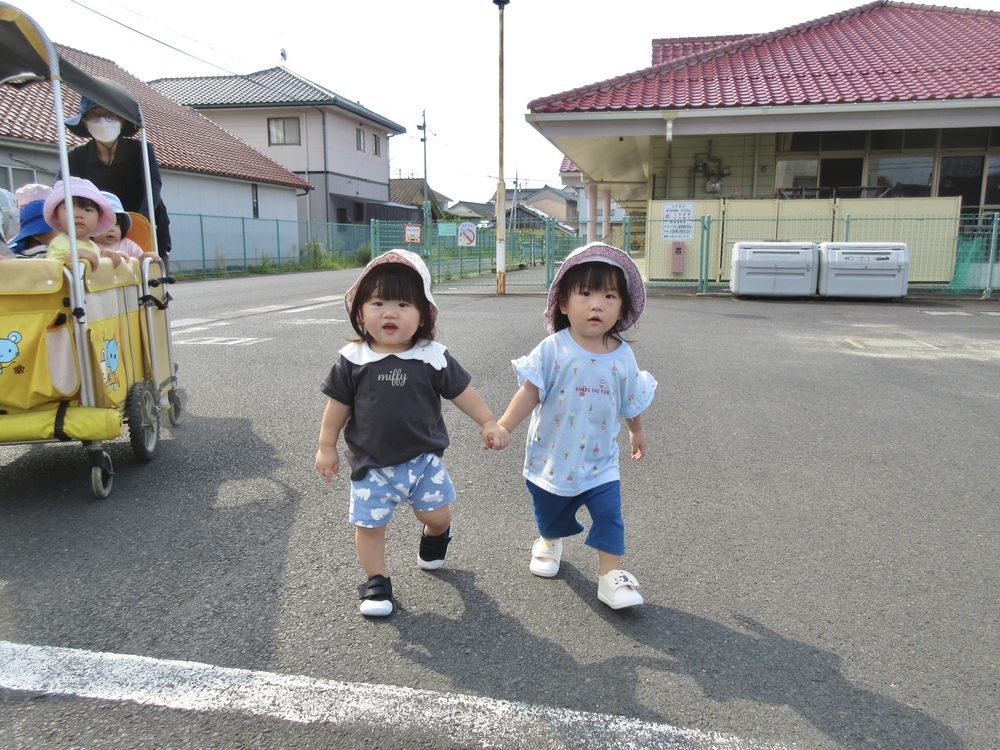 お散歩の様子