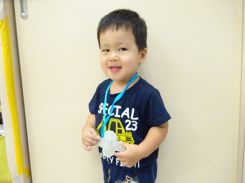誕生会に参加する子ども (10)