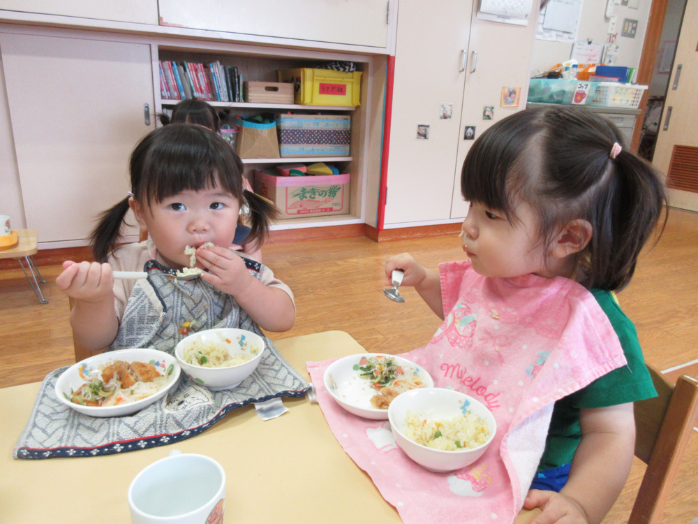 給食の様子