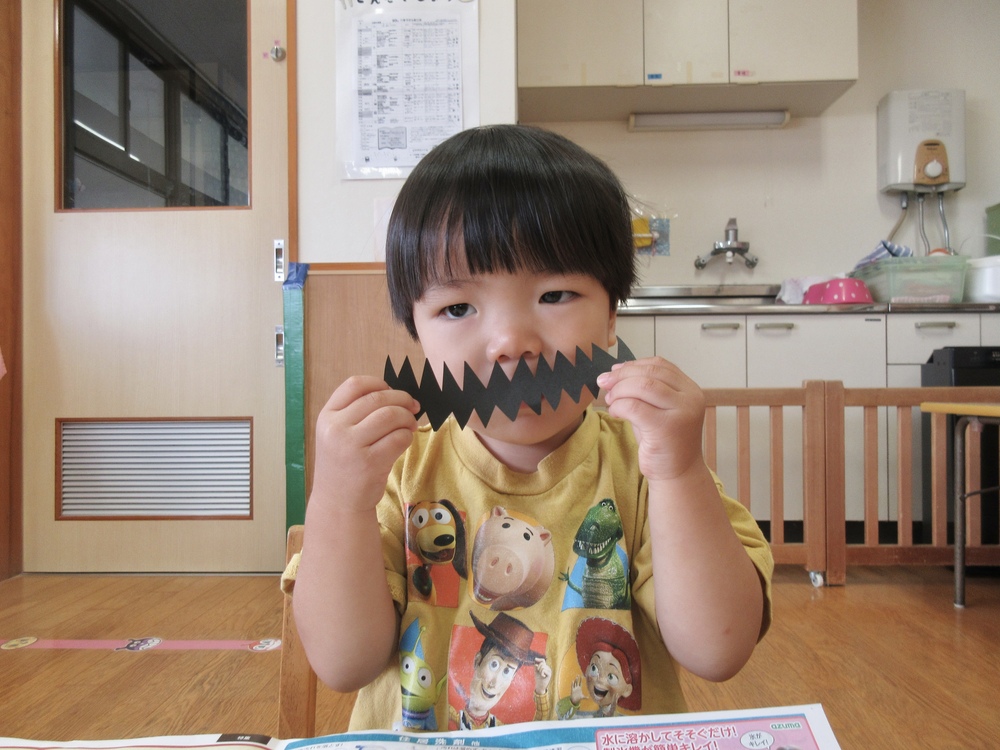 ハロウィン製作の様子