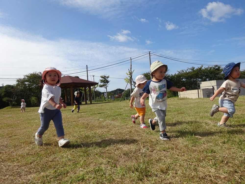 消防署横広場で遊ぶ子ども (14)