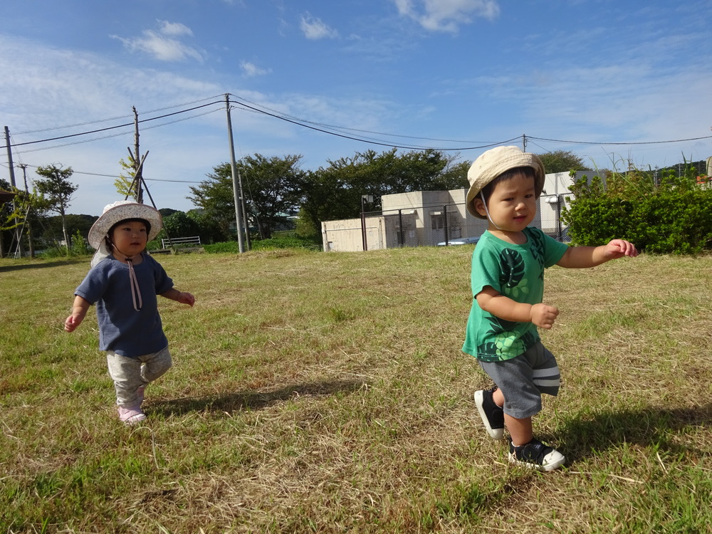 消防署横広場で遊ぶ子ども (15)