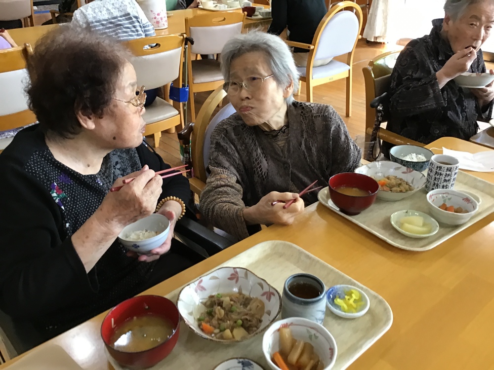 昼食