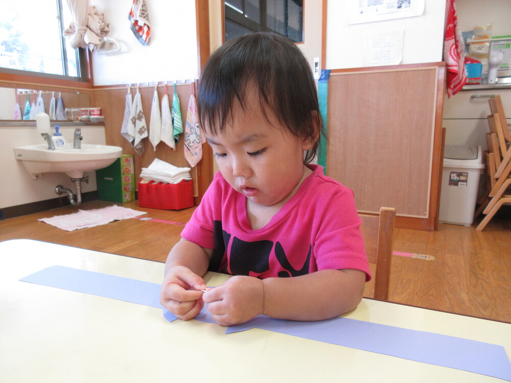 製作遊びの様子
