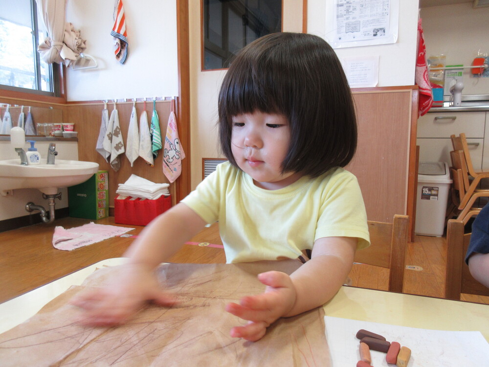 製作遊びの様子
