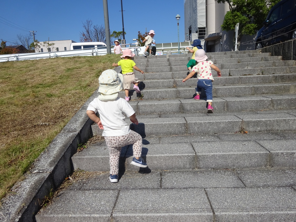 あすてらす公園で遊ぶ子ども (10)