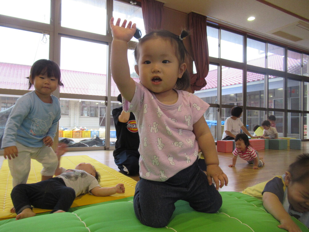 遊戯室で遊んでいる様子 (5)