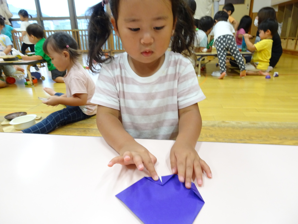 折り紙で朝顔作り (7)