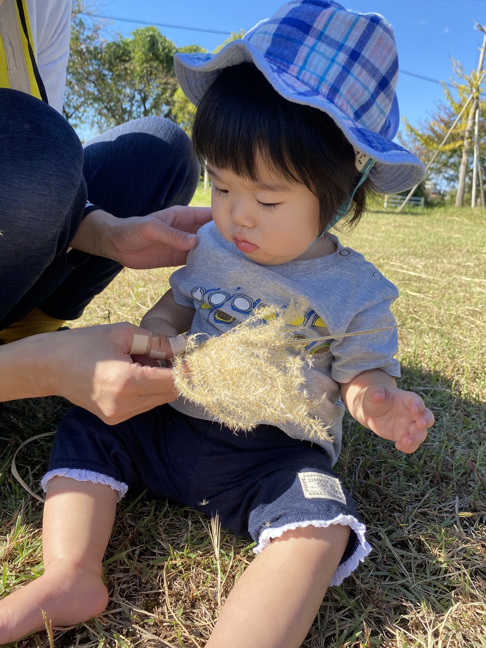 消防署横広場で遊んでいる (2)