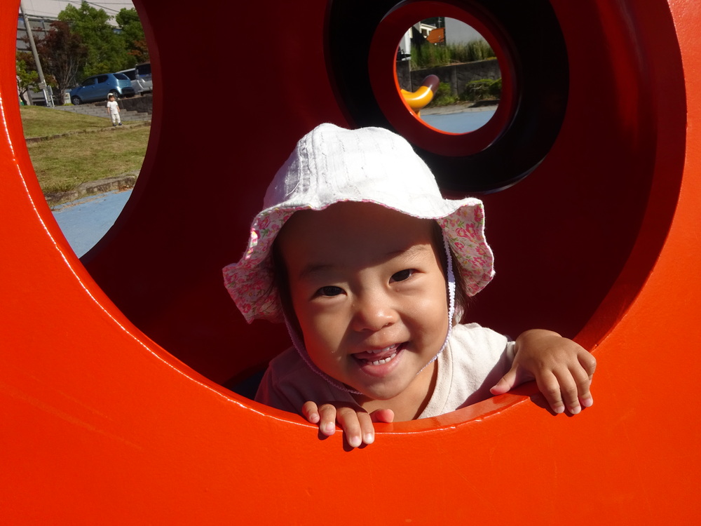 あすてらす公園で遊んでいる子ども (4)