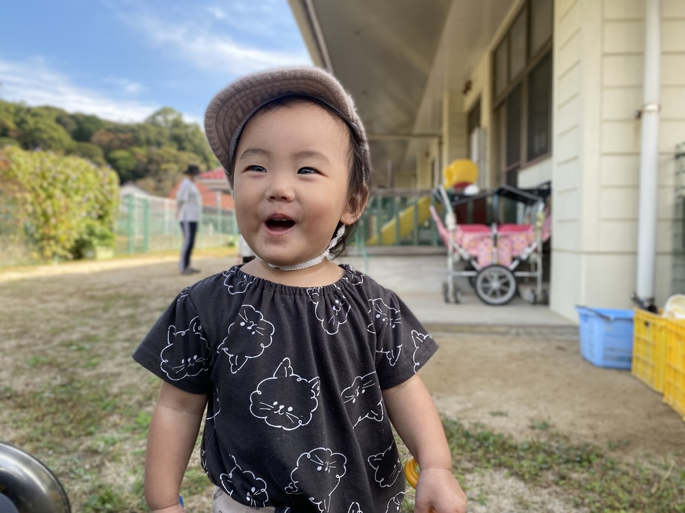 新園庭で遊ぶ様子