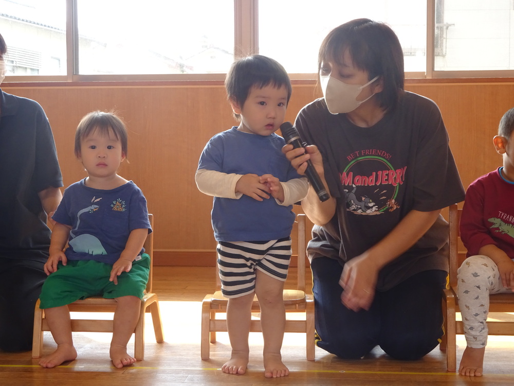 誕生児のインタビュー (2)