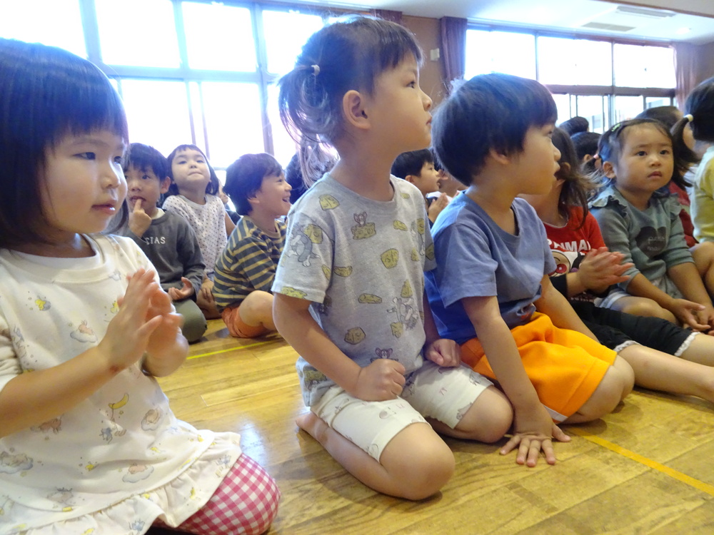 演奏を聴く (2)