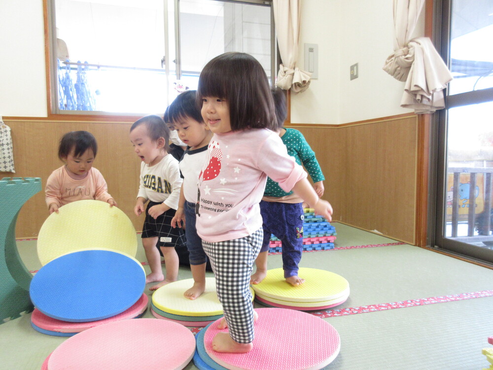 プラポイントで遊ぶ様子 