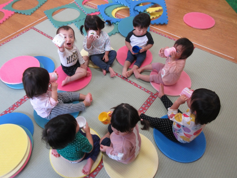 プラポイントで遊ぶ様子 