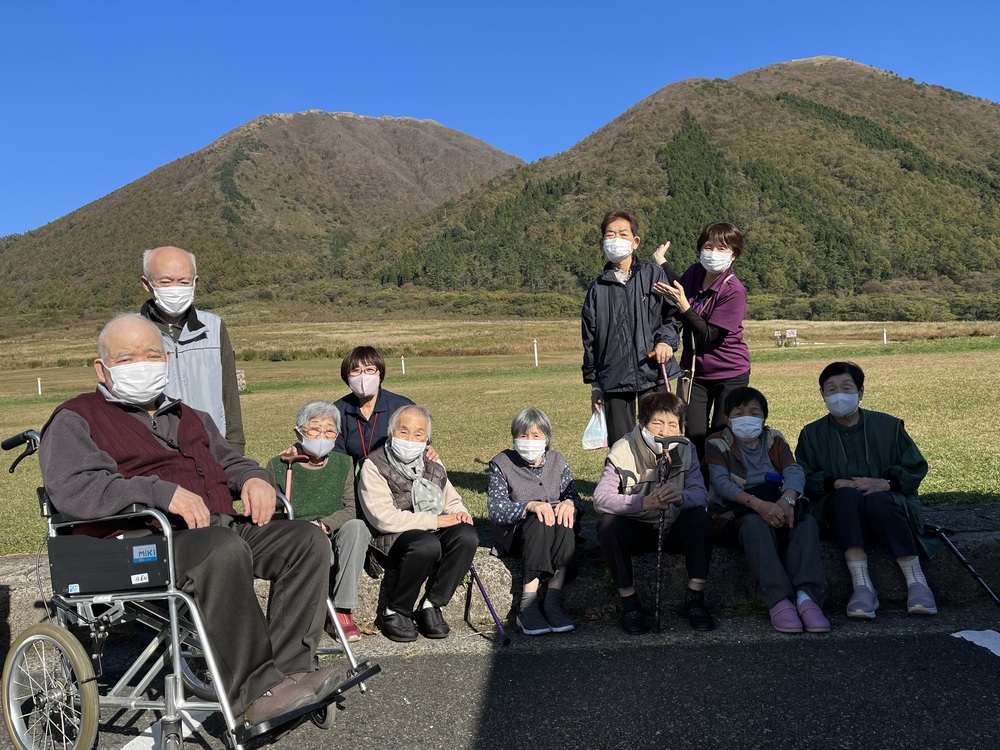 三瓶西の原で集合写真