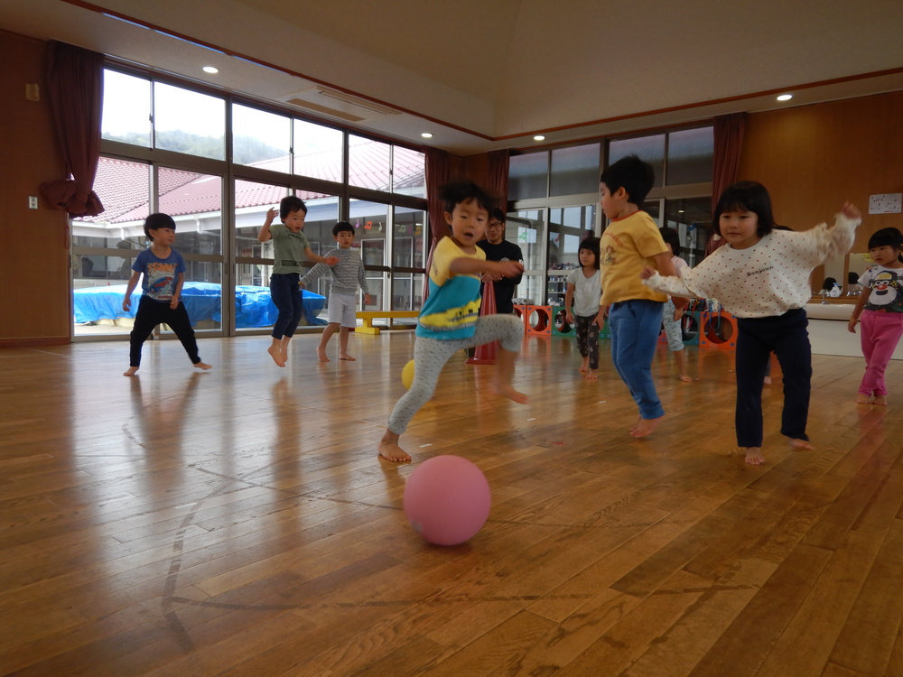 転がしドッチボール