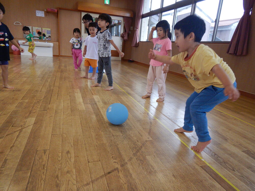 転がしドッチボール