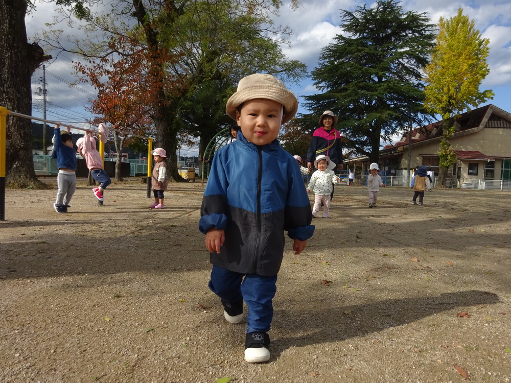 かけっこをしている子ども