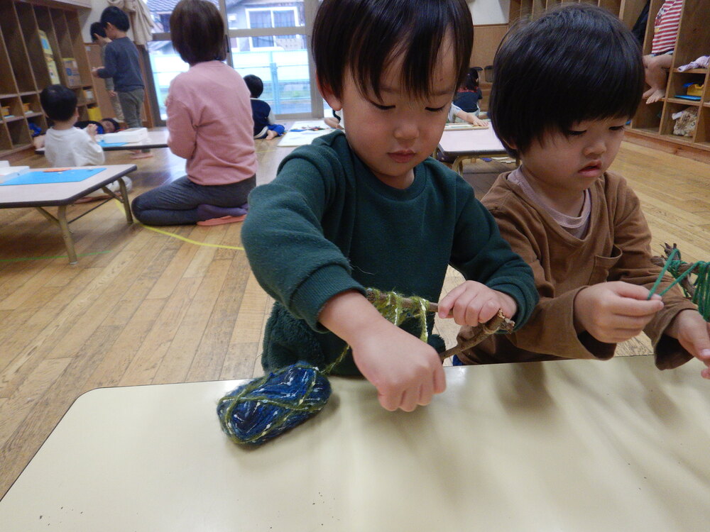 毛糸を巻く