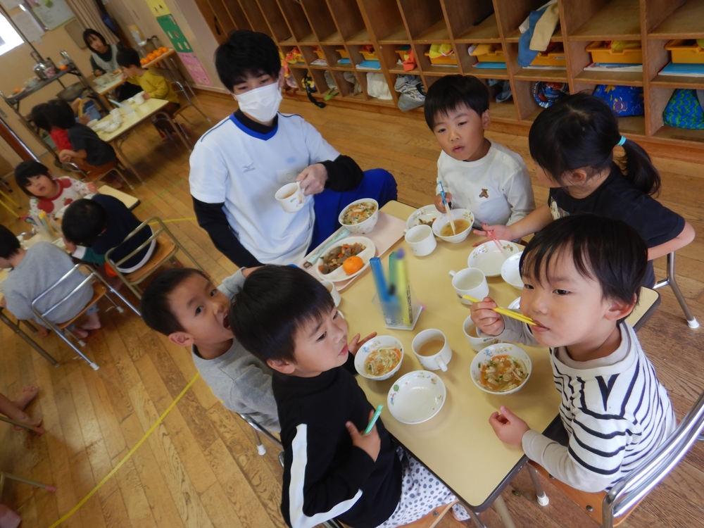 給食