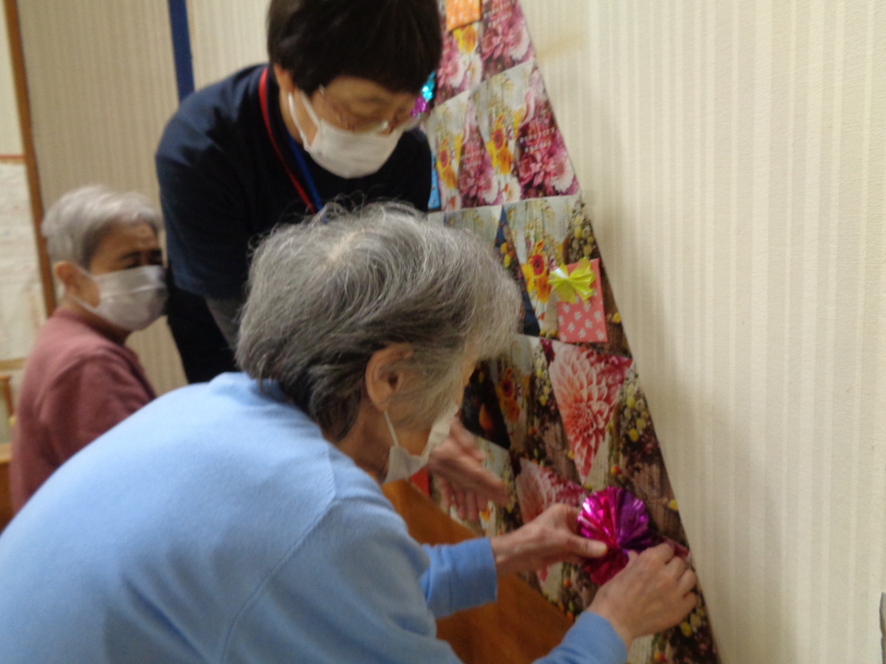 TYさんツリーに飾りつけ