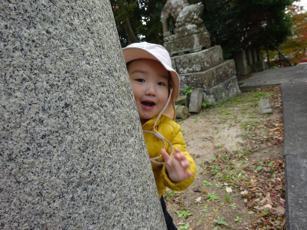 喜多の宮で遊ぶ子ども (7)