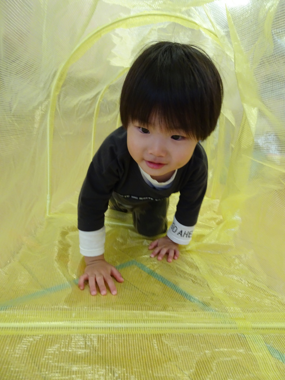 トンネルをくぐる１