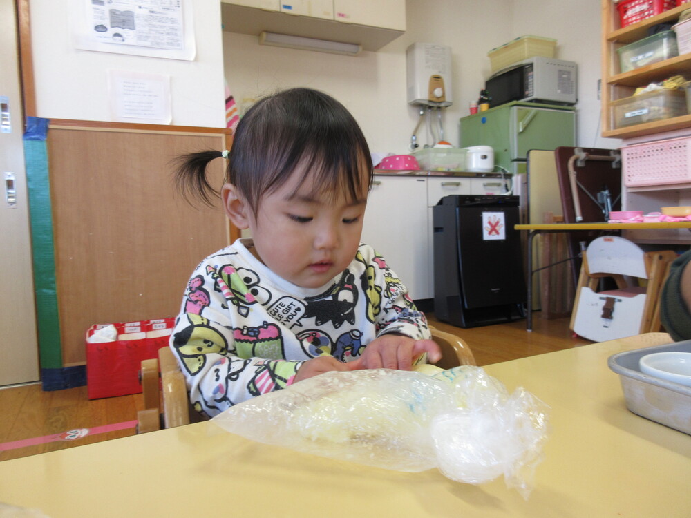 お弁当ごっこの様子