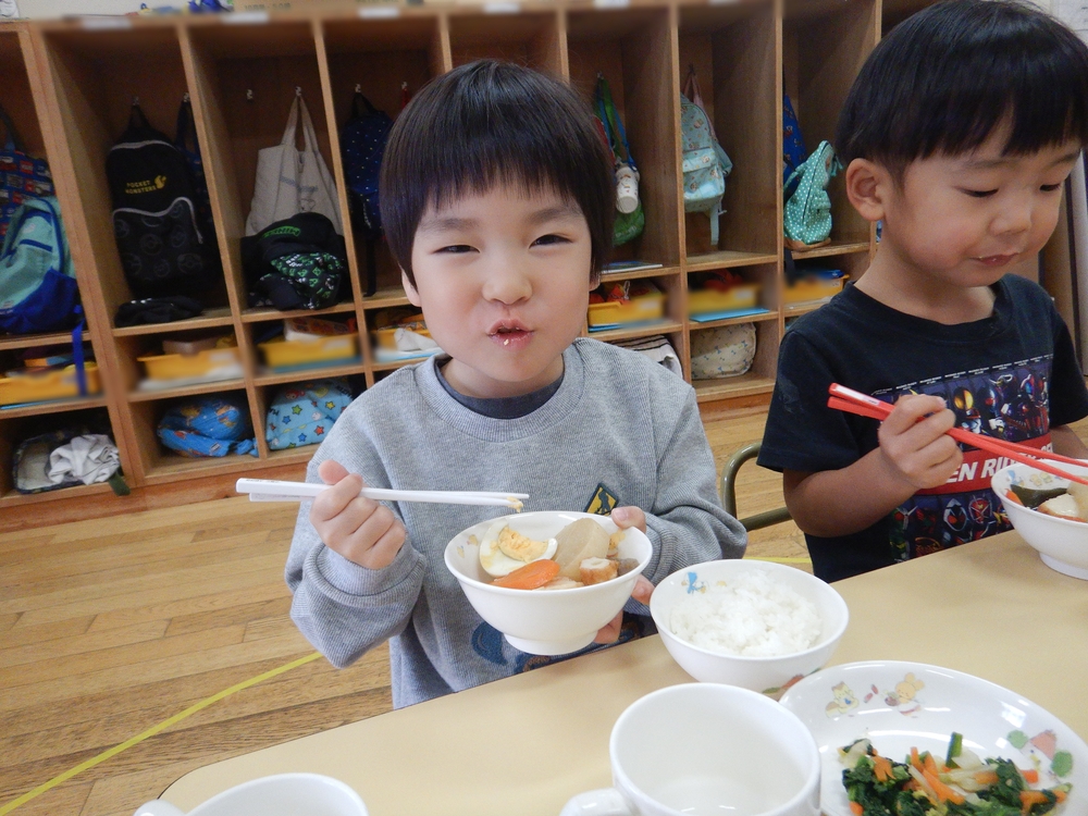 給食の様子