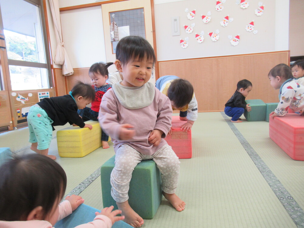 プラフォーミングで遊んでいる様子 (2)