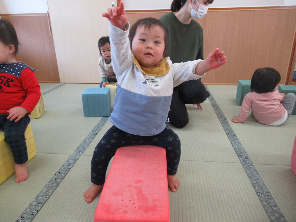 プラフォーミングで遊んでいる様子 (3)